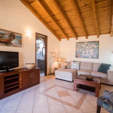 Marigianna's Luxury Loft - By Escapes *