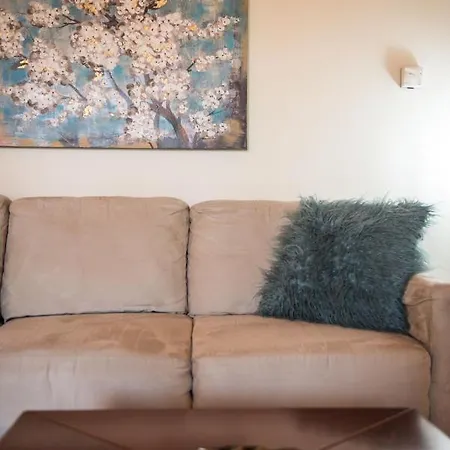 Marigianna's Luxury Loft - By Escapes Apartment *