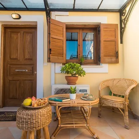 Marigianna's Luxury Loft - By Escapes Corfu (city)